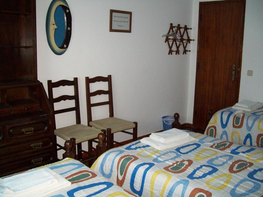 Pacheco'S Guesthouse Lagos Exteriör bild